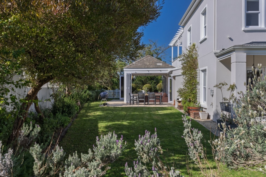 4 Bedroom Property for Sale in Thesen Islands Western Cape